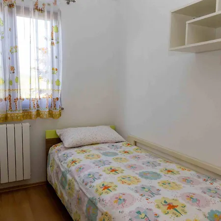 Nina Nova Vas (Porec)